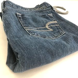 American Eagle 🦅 Outfitters boot cut jeans titled True Boot.